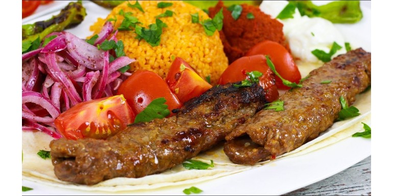 Zubereitung für Adana Kebab scharf